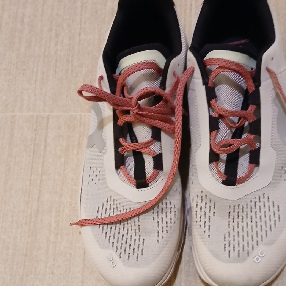 ON Men's Athletic Shoes - Cream and Pink